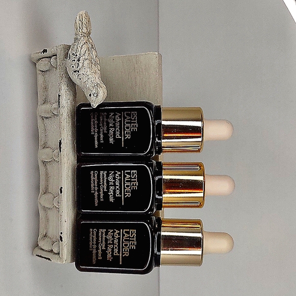 Estēe Lauder Advanced Night Repair Serum / Set of 3 (.24 fL oz each) - Picture 2 of 3